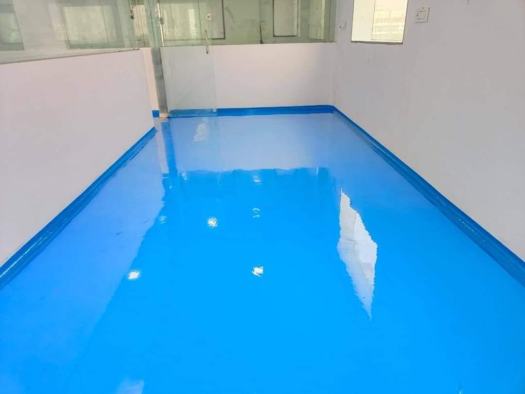 Close-up of the reflective epoxy surface